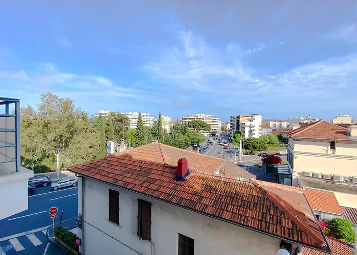 Guignon - Apart Sunny Comfort Close To The Port & Station